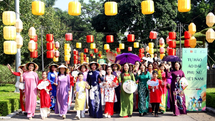 Phụ nữ hơn nhau cách sống, không phải may mắn